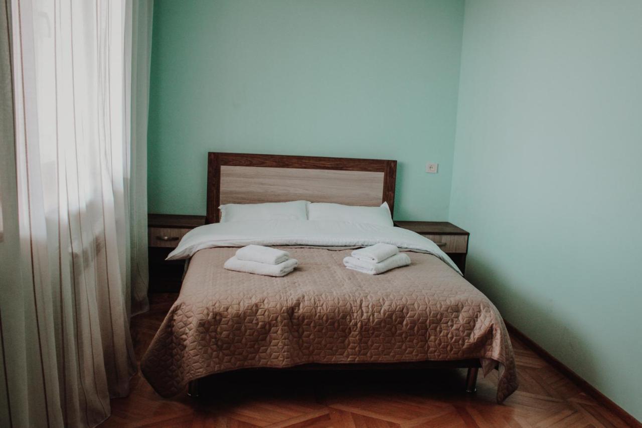 Big House Hotel Тбилиси Екстериор снимка