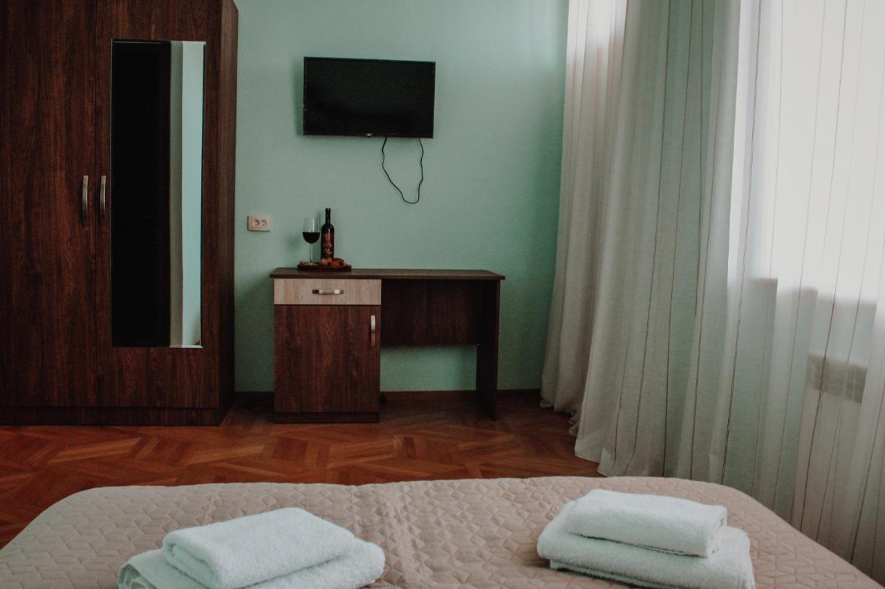 Big House Hotel Тбилиси Екстериор снимка
