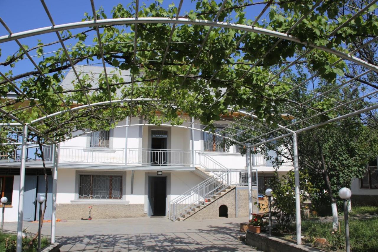 Big House Hotel Тбилиси Екстериор снимка