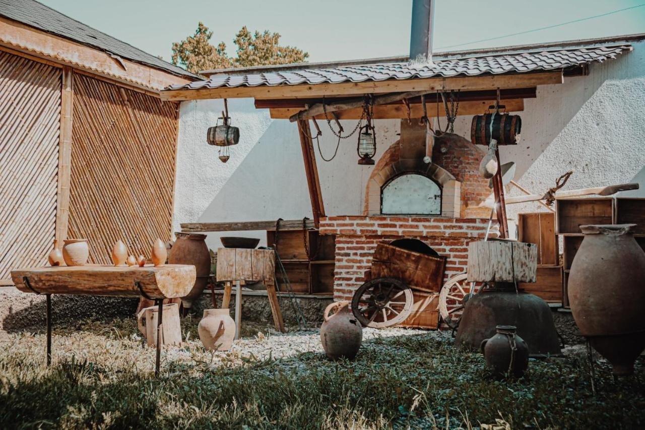 Big House Hotel Тбилиси Екстериор снимка