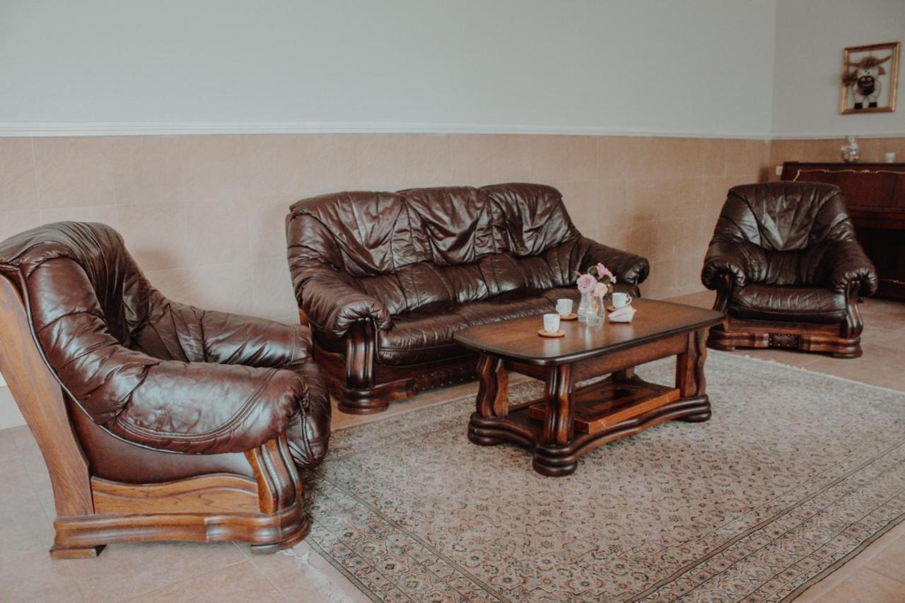Big House Hotel Тбилиси Екстериор снимка