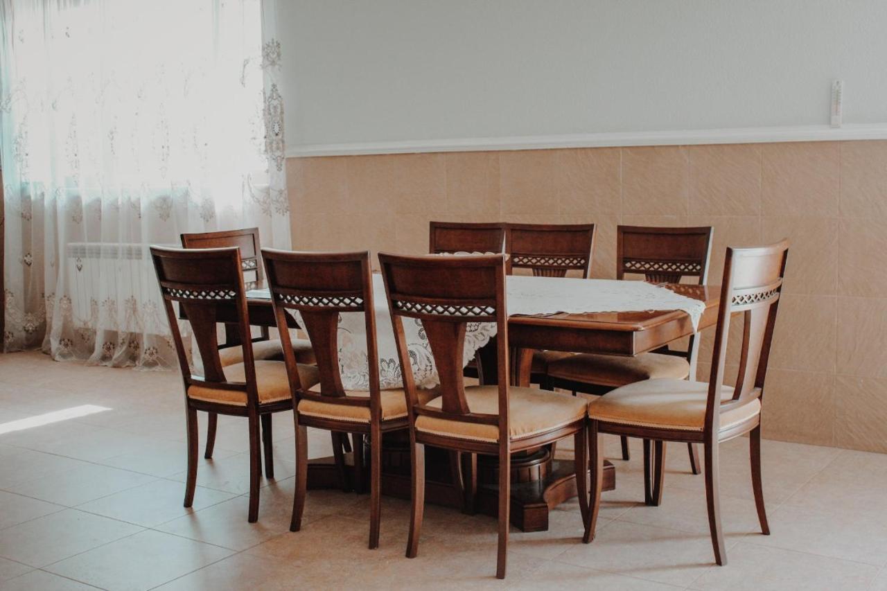 Big House Hotel Тбилиси Екстериор снимка