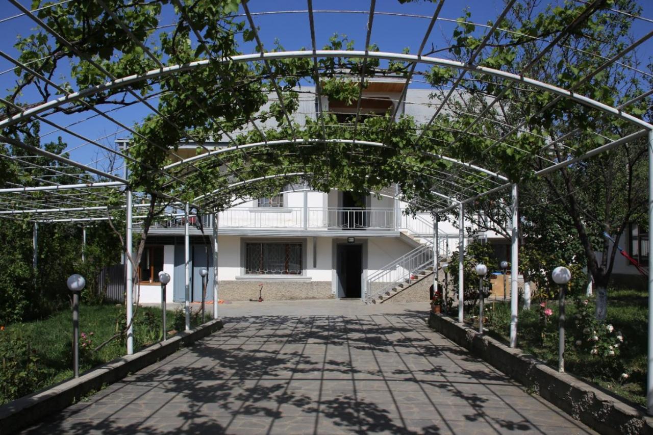 Big House Hotel Тбилиси Екстериор снимка