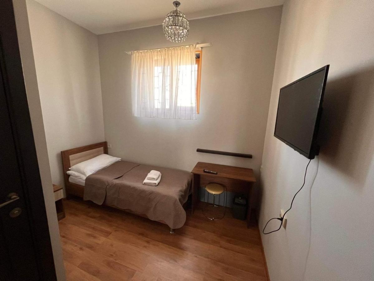 Big House Hotel Тбилиси Екстериор снимка